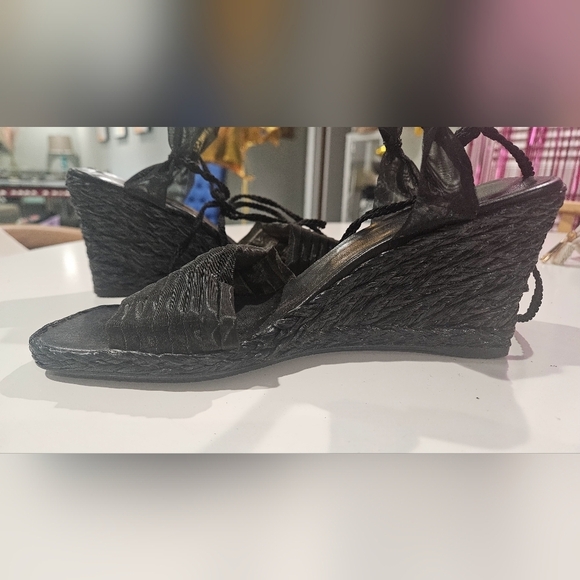 STUART WEITZMAN Vintage Black Espadrilles lace up Heel Wedges. Size 7 - Picture 9 of 16